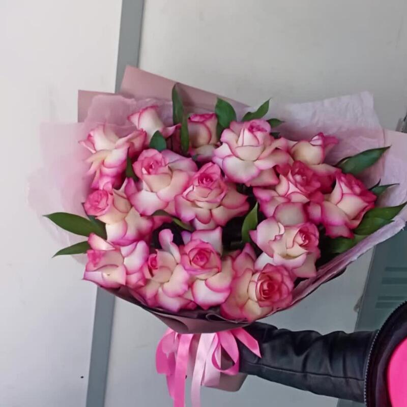 Букет 15 роз